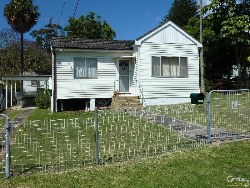 18 LOFTUS STREET, Bundeena NSW 2230