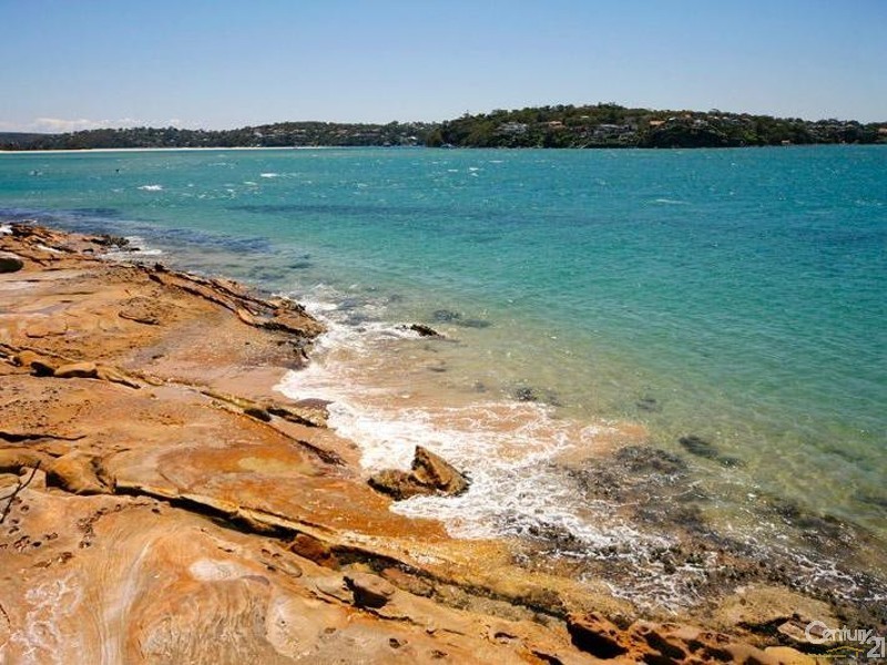 27 CRAMMOND AVENUE, Bundeena NSW 2230