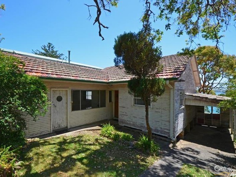 27 CRAMMOND AVENUE, Bundeena NSW 2230