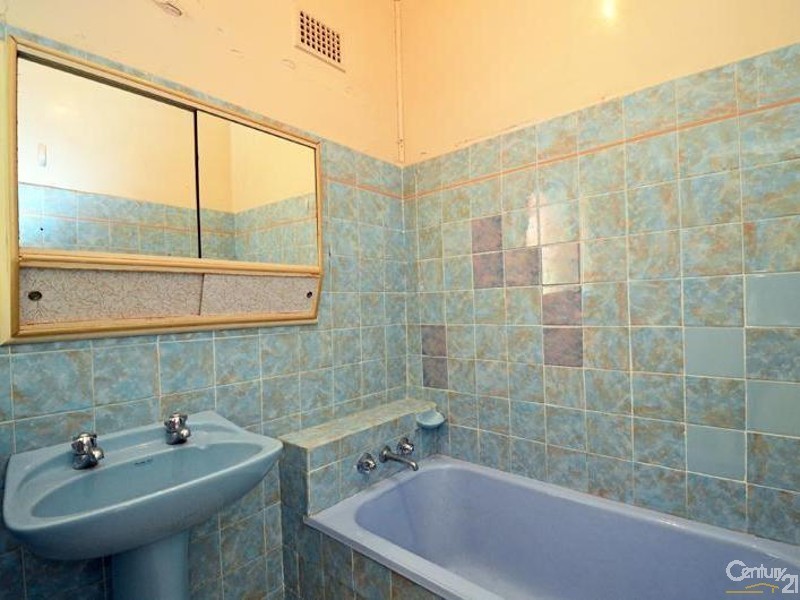 27 CRAMMOND AVENUE, Bundeena NSW 2230