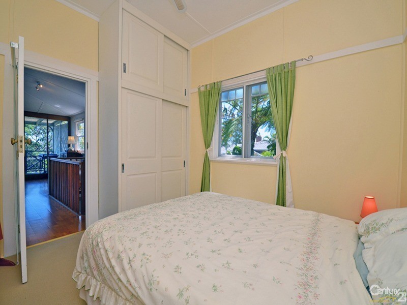 2 THE AVENUE, Bundeena NSW 2230