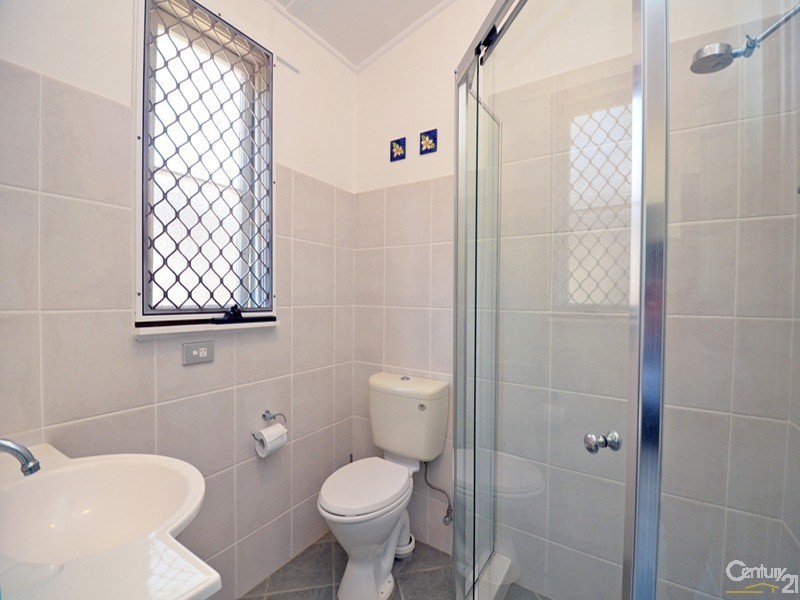 2 THE AVENUE, Bundeena NSW 2230