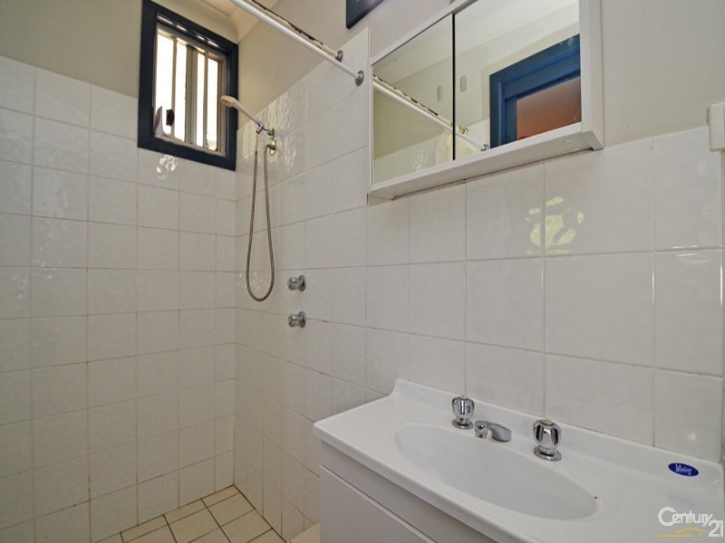 4 CRAMMOND AVENUE, Bundeena NSW 2230