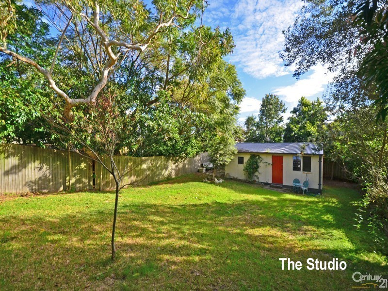 33 ERIC STREET, Bundeena NSW 2230