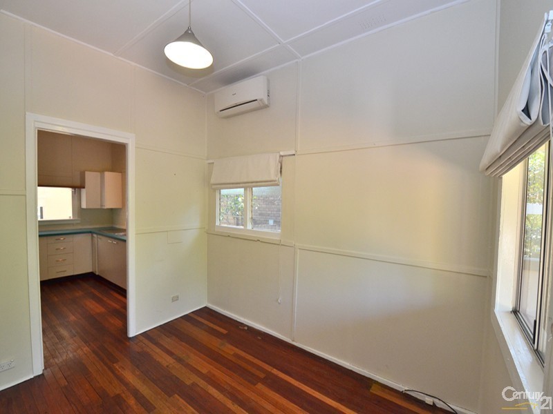 33 ERIC STREET, Bundeena NSW 2230