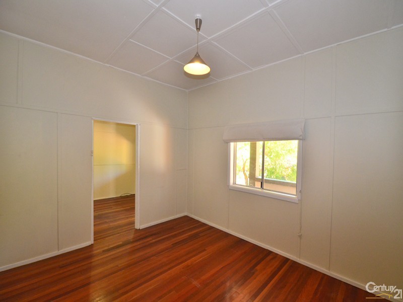 33 ERIC STREET, Bundeena NSW 2230