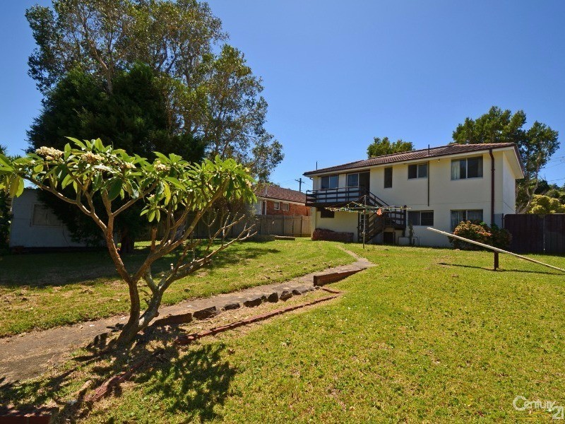 3 BOMBORA AVENUE, Bundeena NSW 2230