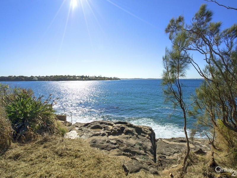 31 NEIL STREET, Bundeena NSW 2230