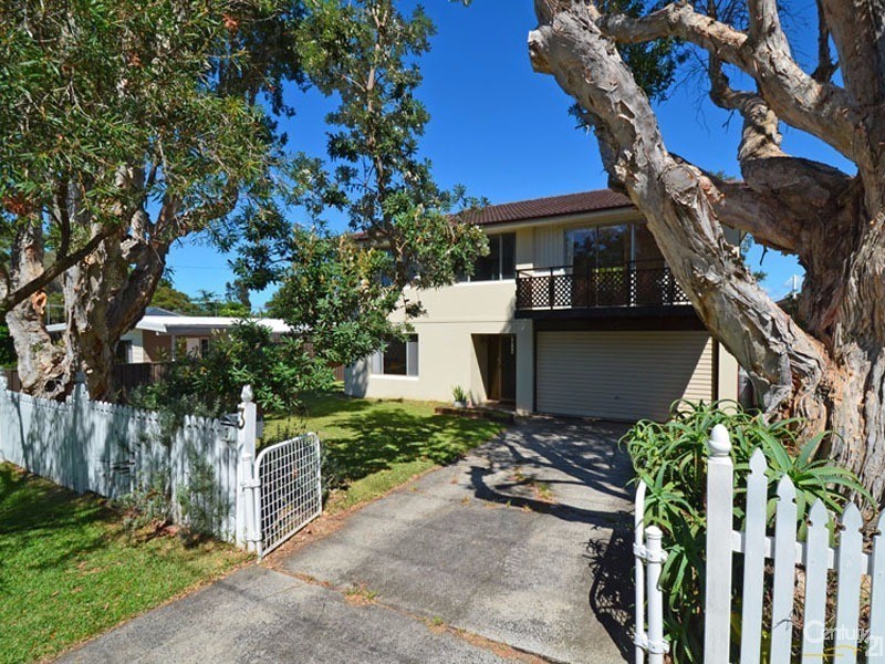 3 BOMBORA AVENUE, Bundeena NSW 2230