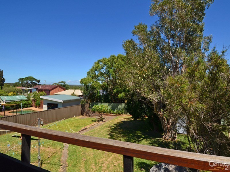 3 BOMBORA AVENUE, Bundeena NSW 2230
