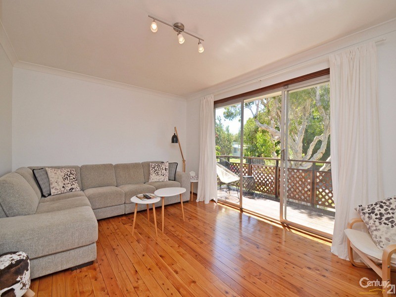 3 BOMBORA AVENUE, Bundeena NSW 2230