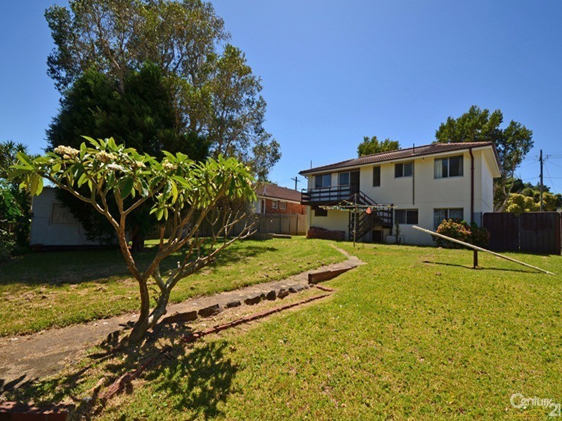 3 BOMBORA AVENUE, Bundeena NSW 2230