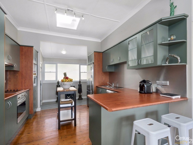 2 THE AVENUE, Bundeena NSW 2230