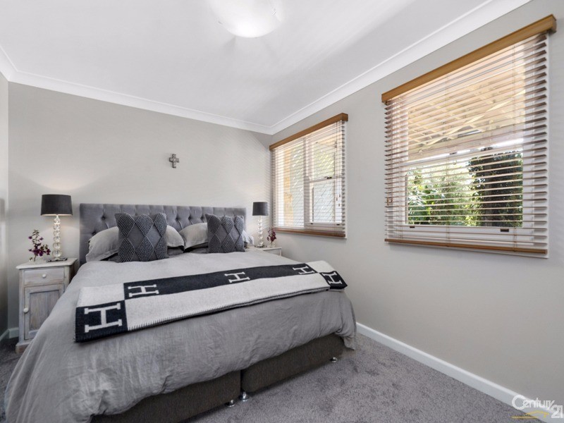 2 THE AVENUE, Bundeena NSW 2230