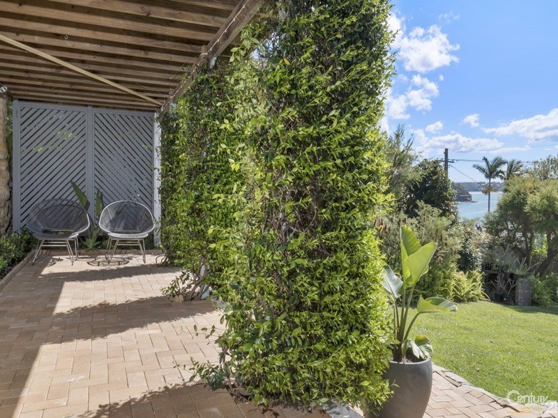 2 THE AVENUE, Bundeena NSW 2230