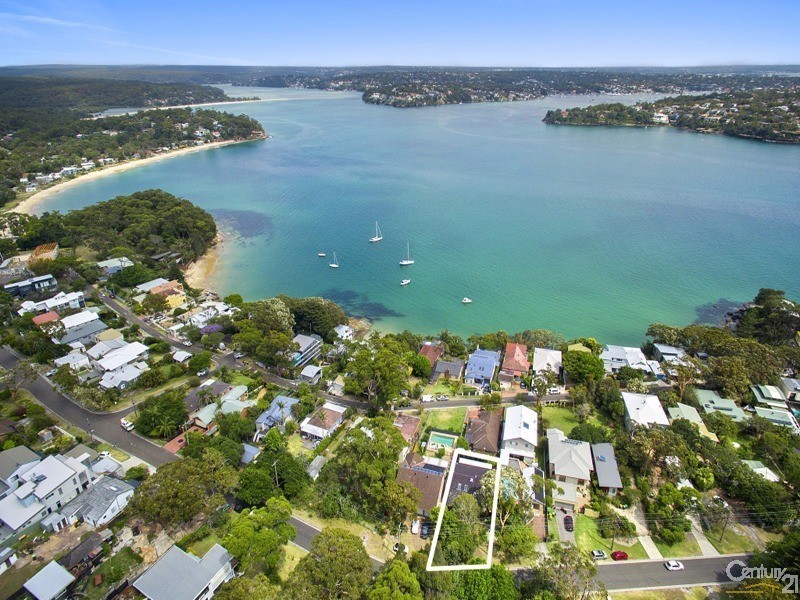 31 LOFTUS STREET, Bundeena NSW 2230