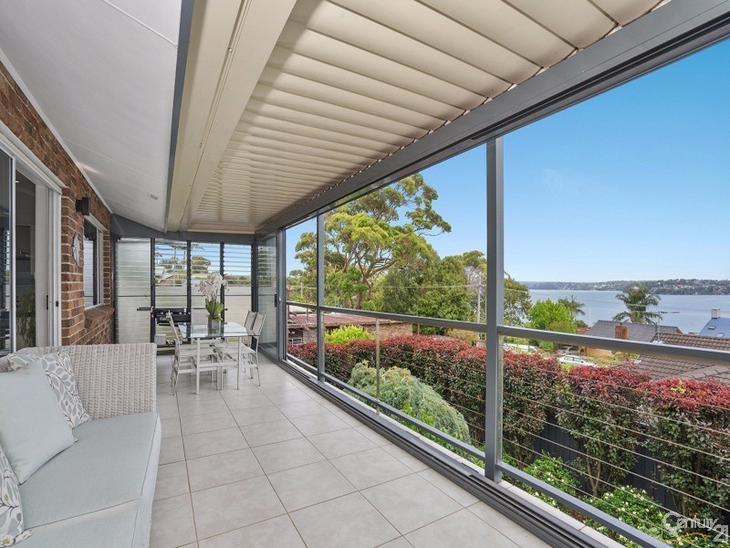31 LOFTUS STREET, Bundeena NSW 2230