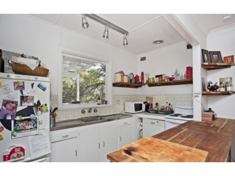 1 ERIC STREET, Bundeena NSW 2230