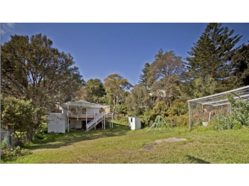 1 ERIC STREET, Bundeena NSW 2230