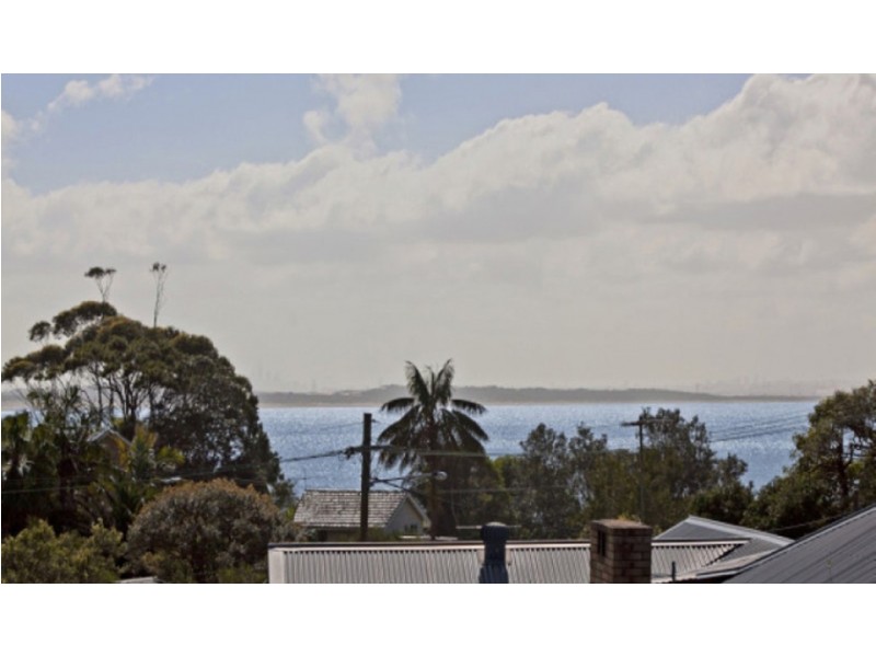 1 ERIC STREET, Bundeena NSW 2230