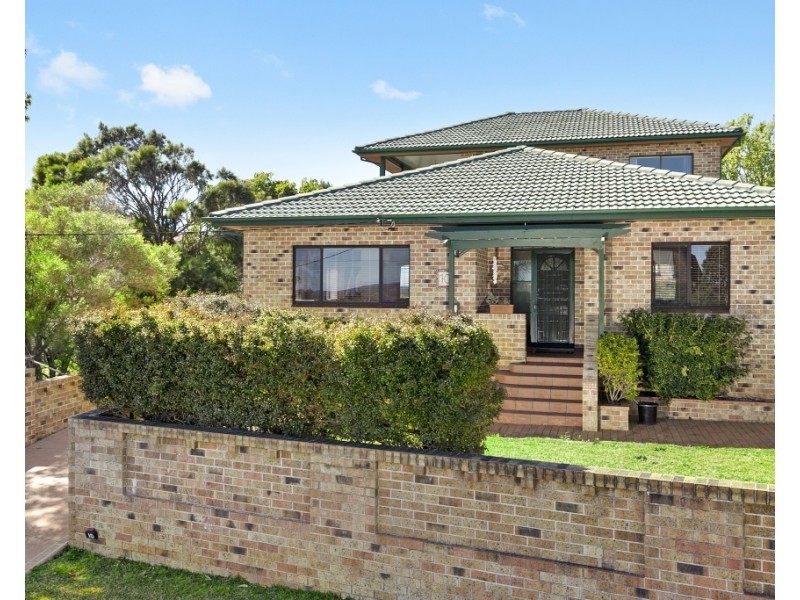 10 BOURNEMOUTH STREET, Bundeena NSW 2230
