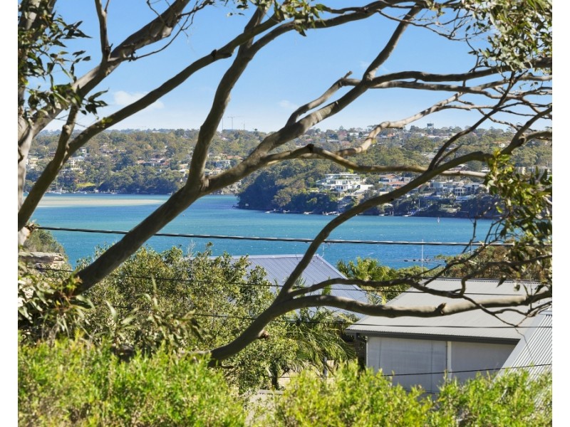 10 BOURNEMOUTH STREET, Bundeena NSW 2230
