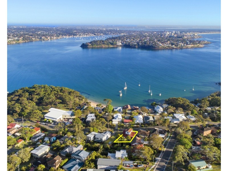 62 LOFTUS STREET, Bundeena NSW 2230