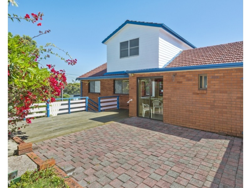 62 LOFTUS STREET, Bundeena NSW 2230