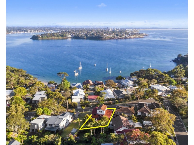 62 LOFTUS STREET, Bundeena NSW 2230
