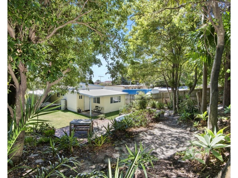12 BOMBORA AVENUE, Bundeena NSW 2230