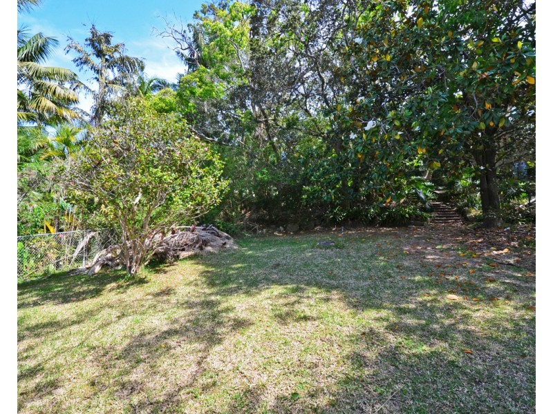 8 WOODFIELD AVENUE, Bundeena NSW 2230