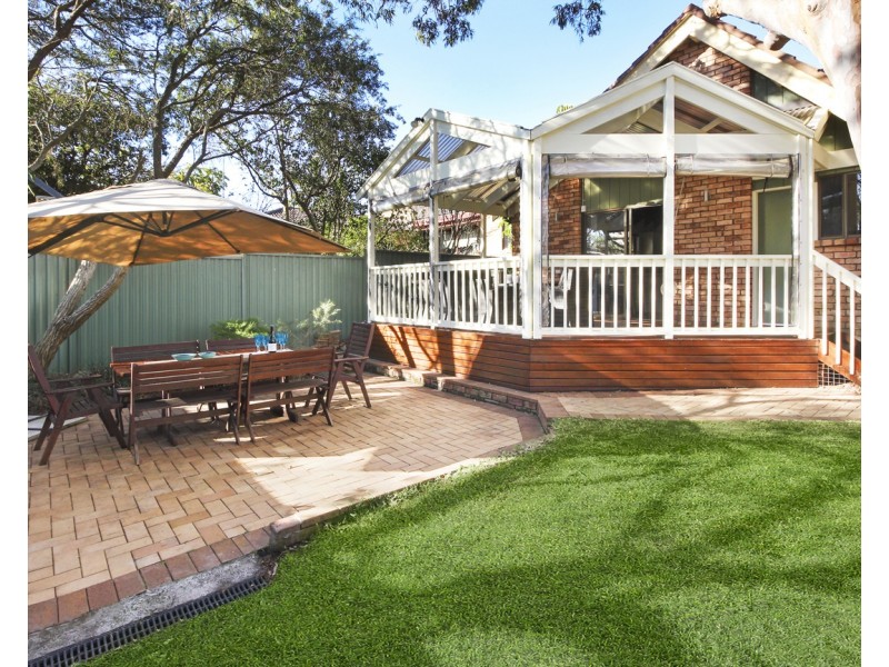 11 BOMBORA AVENUE, Bundeena NSW 2230