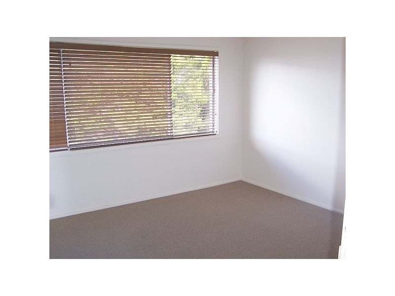 9 Geggie Street, Wentworth Falls NSW 2782