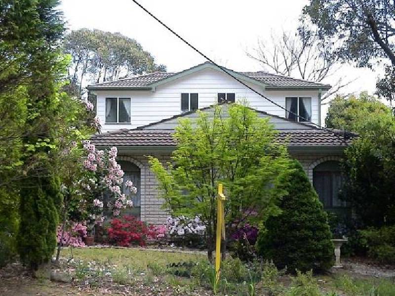26 Claines Cres, Wentworth Falls NSW 2782