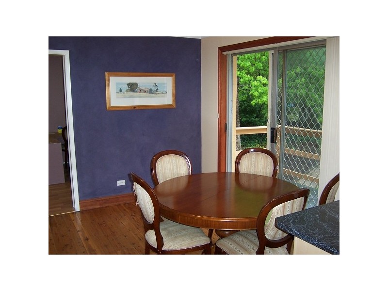 4 Kitchener Avenue, Wentworth Falls NSW 2782