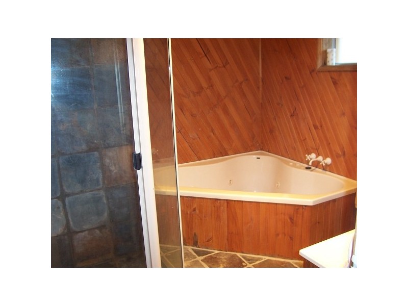 4 Kitchener Avenue, Wentworth Falls NSW 2782