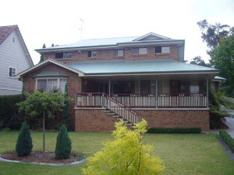 11 Boronia Rd, Wentworth Falls NSW 2782
