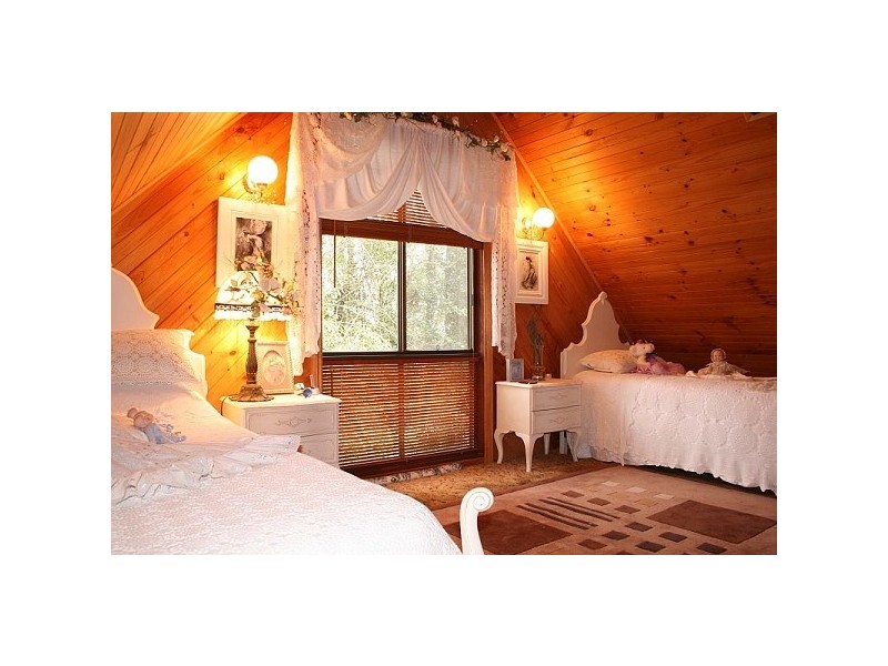 34 Winston St, Leura NSW 2780