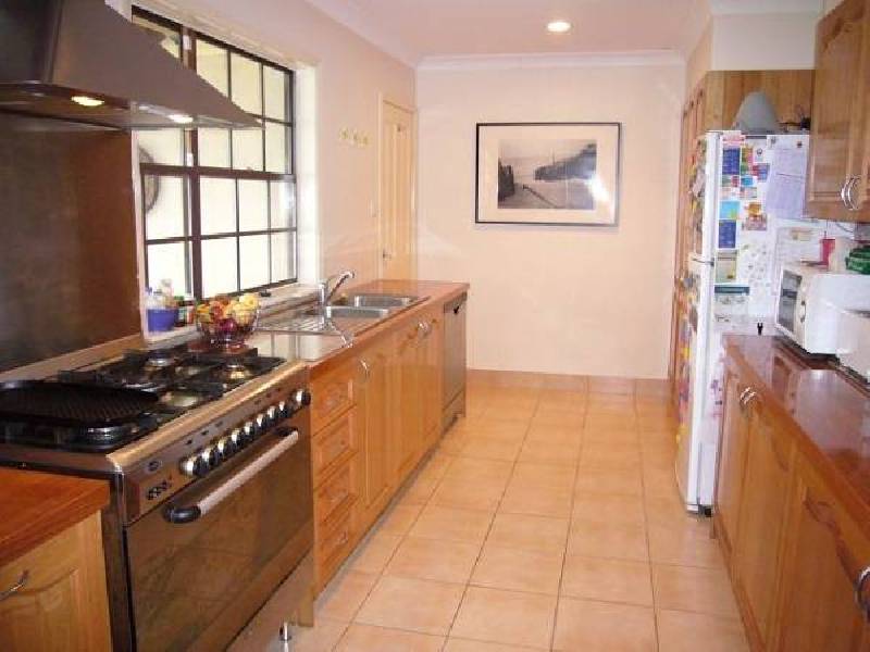 63 Henderson Road, Wentworth Falls NSW 2782