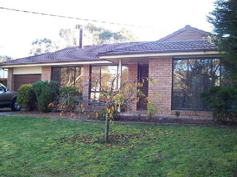 30 Canberra Street, Wentworth Falls NSW 2782
