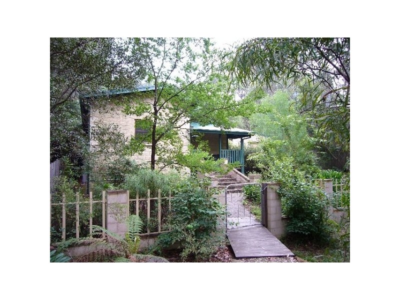 21 Jamieson Street, Wentworth Falls NSW 2782
