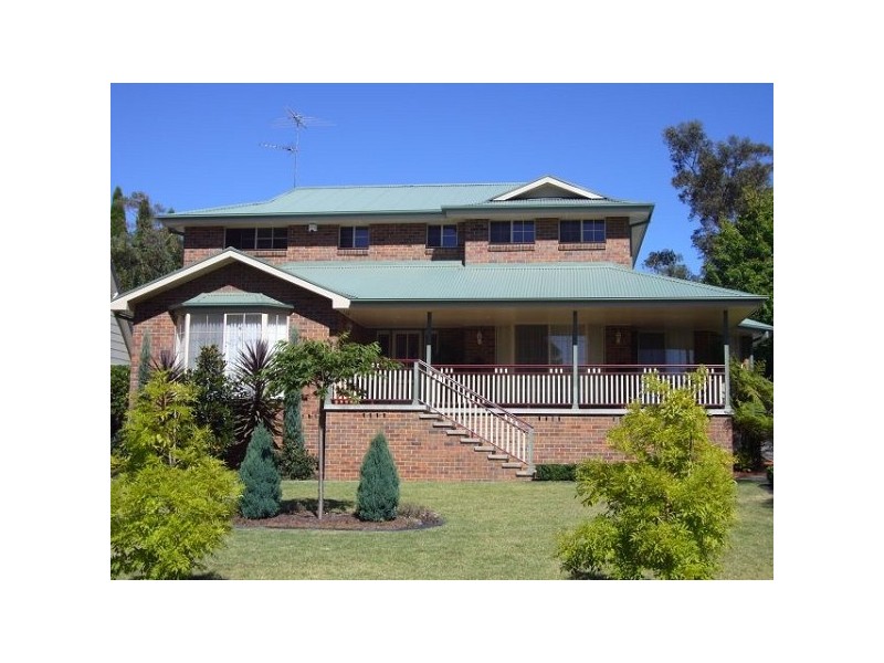 11 Boronia Road, Wentworth Falls NSW 2782