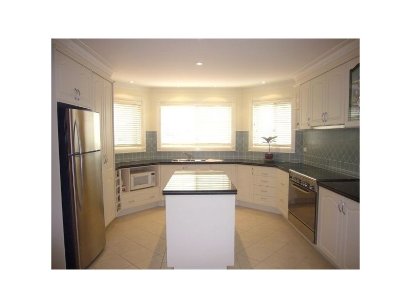 11 Boronia Road, Wentworth Falls NSW 2782