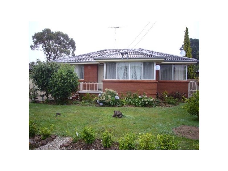 23 Alexandra Ave, Wentworth Falls NSW 2782