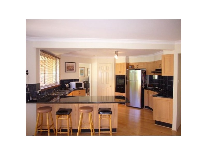 11 Wilson St, Wentworth Falls NSW 2782