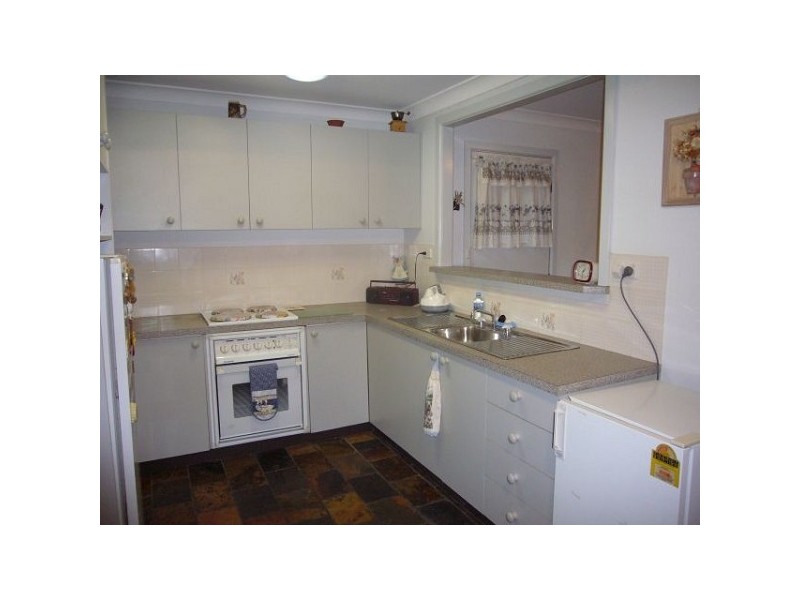 34 Flora St, Wentworth Falls NSW 2782