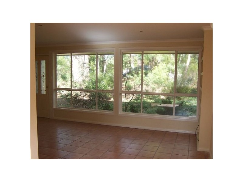 116 Henderson Road, Wentworth Falls NSW 2782