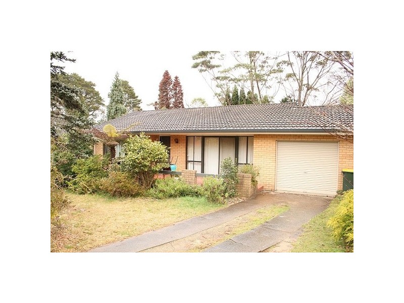 25 Asquith Avenue, Wentworth Falls NSW 2782
