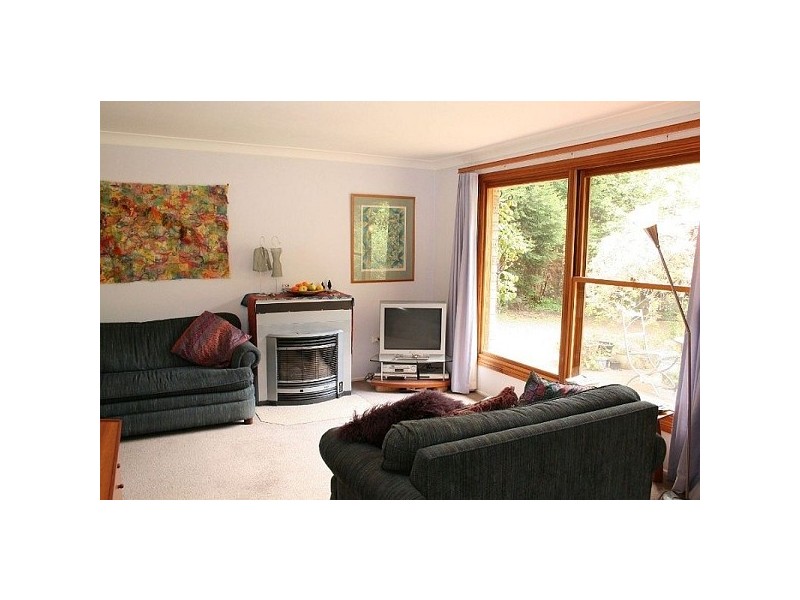 7 Queen Elizabeth Drive, Wentworth Falls NSW 2782