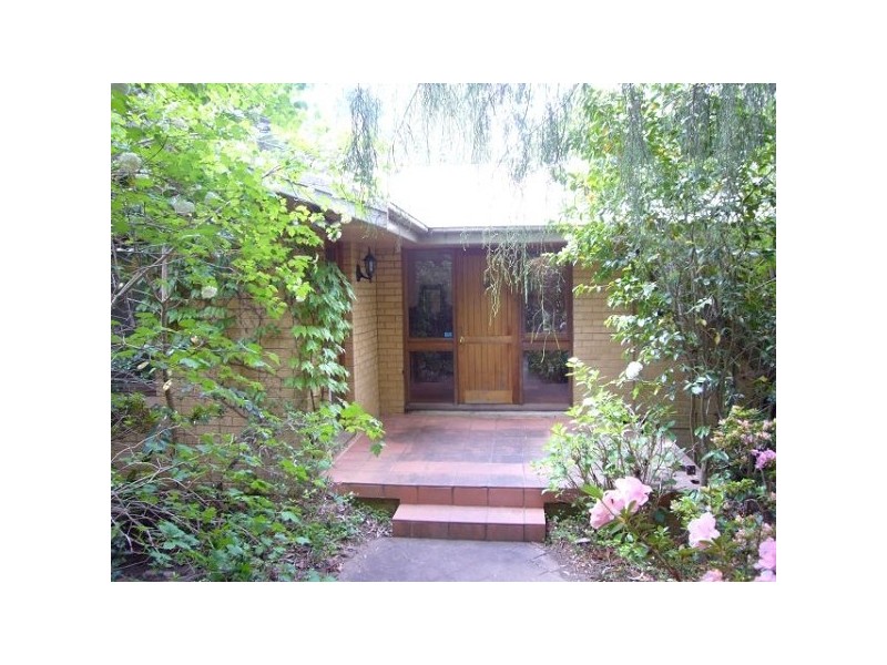 27 McLaughlin Avenue, Wentworth Falls NSW 2782